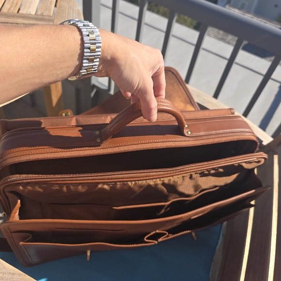 NEW, Vintage Coach, Organizer Brief - Picture 12 of 16